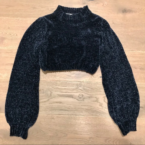 Puff Sleeve Fleece Crop - Picture 1 of 2
